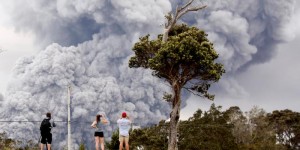 Beitragsbild des Blogbeitrags Foto vs. Leben? Vulkantourismus auf Hawaii
