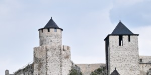Beitragsbild des Blogbeitrags Landschaften und Architektur mit einem Tele-Zoom fotografieren?