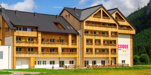 Beitragsbild des Blogbeitrags COOEE alpin Hotel Dachstein