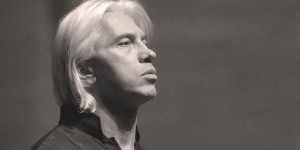 Beitragsbild des Blogbeitrags Dmitri Hvorostovsky ging von der Bühne des Lebens ab – das Antlitz eines großen Sängers und die Stimme bleiben.