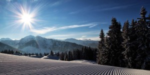 Beitragsbild des Blogbeitrags …denn der frühe Vogel fängt den Wurm – Early Bird Skiing in Sankt Johann-Alpendorf