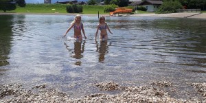 Beitragsbild des Blogbeitrags Splish-Splash: Badespaß in Eben