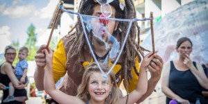 Beitragsbild des Blogbeitrags Streetlife pur – das Strassenfest Flachau wird 10