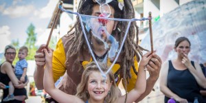 Beitragsbild des Blogbeitrags Streetlife pur – das Strassenfest Flachau wird 10 