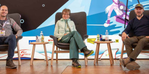 Beitragsbild des Blogbeitrags Legenden Talk in Flachau „Jetzt ist es endlich soweit, dass wir drei uns auf Skiern treffen können“