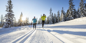 Beitragsbild des Blogbeitrags Wintermärchen zum Anfassen! Kennst du schon das neue Langlaufhaus am Rossbrand?