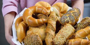Beitragsbild des Blogbeitrags Bäckerei Eder – von glücklichen Semmerln und freilaufenden Bäckern
