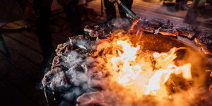 Beitragsbild des Blogbeitrags Heiß wird´s beim coolen Winter-Barbecue auf der Reitlehenalm