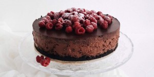 Beitragsbild des Blogbeitrags Sündigen ohne Reue – RAW-Cake ohne Zucker und Mehl 