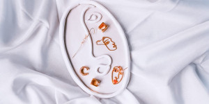 Beitragsbild des Blogbeitrags Wir modellieren Accessoires – fürs Zuhause und sich selbst 