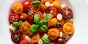 Beitragsbild des Blogbeitrags Cherrytomaten mit Schwarzwurzeln