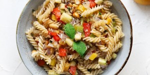 Beitragsbild des Blogbeitrags Mediterrane Spirelli mit Nüssen