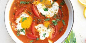 Beitragsbild des Blogbeitrags Shakshouka mit Paprika und Spiegelei 