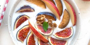 Beitragsbild des Blogbeitrags Naturjoghurt mit Herbstfrüchten 