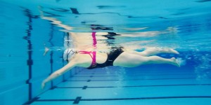 Beitragsbild des Blogbeitrags VIDEO: So lernst du eine Rollwende / Schwimmtechnik