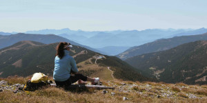 Beitragsbild des Blogbeitrags Mountain Yoga Trail – Wandern und Yoga in den Nockbergen von Bad Kleinkirchheim 