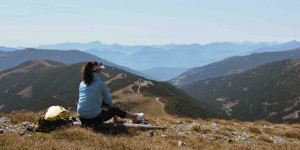Beitragsbild des Blogbeitrags Mountain Yoga Trail – Wandern und Yoga in den Nockbergen von Bad Kleinkirchheim