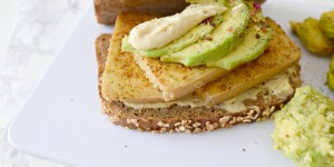 Beitragsbild des Blogbeitrags Veganer Burger mit Tofu