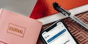 Beitragsbild des Blogbeitrags #Alltagstipps - Zu Hause bleiben und Sparen? Tipps für Deine Möglichkeiten mit Iban Wallet