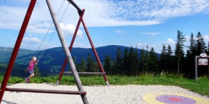 Beitragsbild des Blogbeitrags Mönichkirchen: Schaukelweg auf der Alm