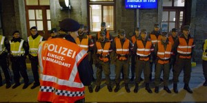 Beitragsbild des Blogbeitrags „Die bauliche Maßnahme“ von Nikolaus Geyrhalter – Kritik
