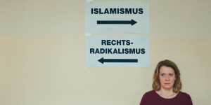 Beitragsbild des Blogbeitrags „Womit haben wir das verdient?“ – Kritik