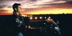 Beitragsbild des Blogbeitrags „Top Gun“ (1986) – Kritik 