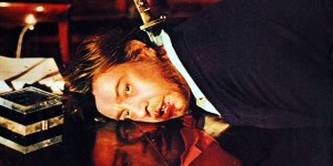 Beitragsbild des Blogbeitrags Mord nach Plan: Wiederkehrende Motive und Exekutionsweisen im Giallo-Film // Giallo-Schau im Filmmuseum Wien