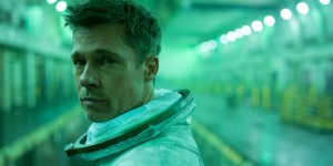 Beitragsbild des Blogbeitrags Brad Pitt fliegt ins All: Film-Kritik zu „Ad Astra“