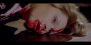 Beitragsbild des Blogbeitrags Giallo-Schau im Filmmuseum Wien // „Profondo Rosso“ – Die wahre Farbe des Giallo