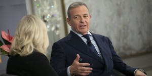 Beitragsbild des Blogbeitrags Nach Marvel-Kritik: Disney-CEO Bob Iger bittet Martin Scorsese um Rat