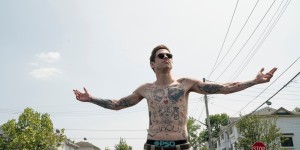 Beitragsbild des Blogbeitrags „The King of Staten Island“ – Kritik zum Kinostart