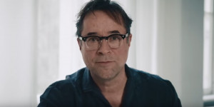 Beitragsbild des Blogbeitrags #allesdichtmachen: Schauspieler protestieren gegen Corona-Maßnahmen