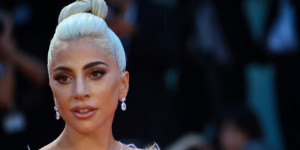 Beitragsbild des Blogbeitrags Lady Gaga: Mit 19 von Vergewaltiger schwanger, differenzierter Blick auf #MeToo-Bewegung 