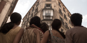 Beitragsbild des Blogbeitrags „Malasaña 32 – Haus des Bösen“: Kritik zum Kinostart