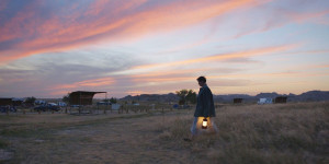 Beitragsbild des Blogbeitrags „Nomadland“ – Kritik zum Kinostart