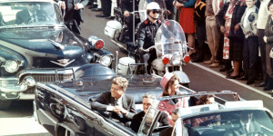 Beitragsbild des Blogbeitrags „JFK Revisited“ – Kritik