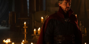 Beitragsbild des Blogbeitrags „Doctor Strange in the Multiverse of Madness“: Kritik zum Kinostart
