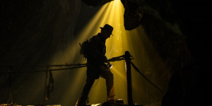 Beitragsbild des Blogbeitrags Harrison Ford enthüllt das erste Bild zu „Indiana Jones 5“