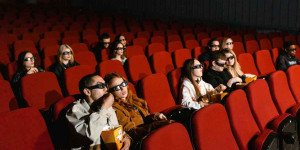 Beitragsbild des Blogbeitrags Durch Inflation und Krisen: Kinobesuch für viele nicht mehr leistbar 
