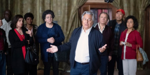 Beitragsbild des Blogbeitrags „Monsieur Claude und sein großes Fest“: Kritik zum Kinostart 