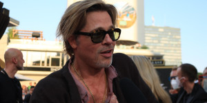 Beitragsbild des Blogbeitrags Ein Date mit Brad Pitt – unser Bericht vom roten Teppich und der Pressekonferenz zu „Bullet Train“ 