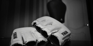 Beitragsbild des Blogbeitrags Kampfsport in Filmen: Die besten MMA-inspirierten Filme aller Zeiten