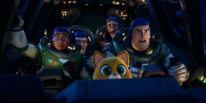 Beitragsbild des Blogbeitrags „Lightyear“: Kritik zum Disney+ Start