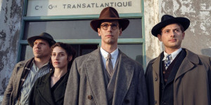 Beitragsbild des Blogbeitrags “Transatlantic” auf Netflix: Serienkritik