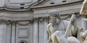 Beitragsbild des Blogbeitrags Griechische Mythologie als Inspiration: Zeus in Film & Fernsehen 