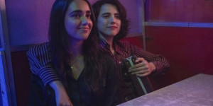 Beitragsbild des Blogbeitrags „Drive-Away Dolls“ von Ethan Coen | Kritik