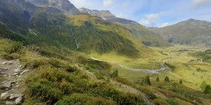 Beitragsbild des Blogbeitrags Autofrei wandern in Salzburg: fünf machbare Hüttentouren 