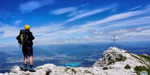 Beitragsbild des Blogbeitrags Mittagskogel mit Blick auf den Faaker See 