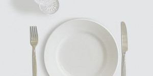 Beitragsbild des Blogbeitrags Hilft totales Fasten beim Abnehmen?
